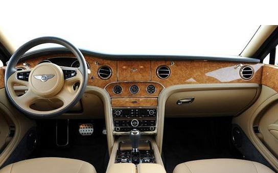 汽车仪表台木饰面装饰.jpg 汽车仪表台木饰面装饰.jpg