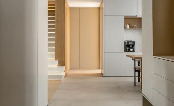 极简白色饰面板,轻柔明朗.jpg 极简白色饰面板,轻柔明朗.jpg